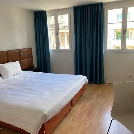 Hotel Royal 3*