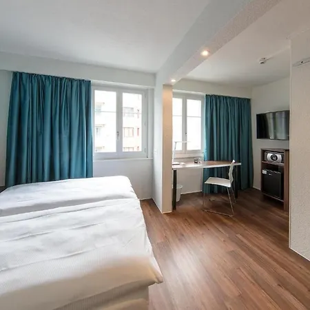 Royal Hotel 3*