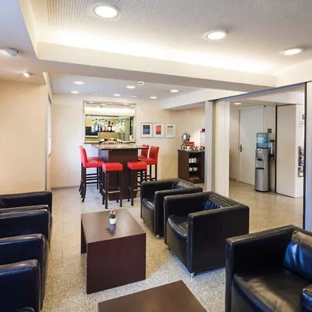 Royal Hotel 3*