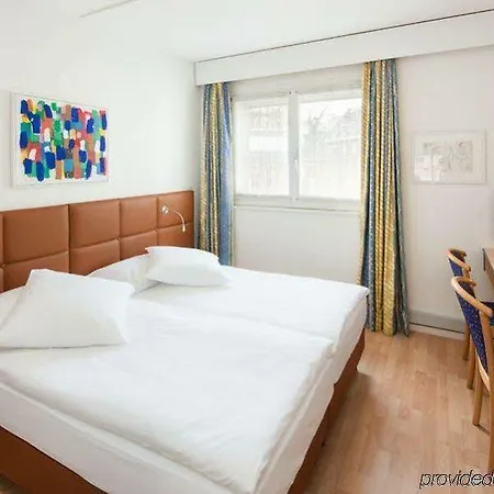 Royal Hotel 3*
